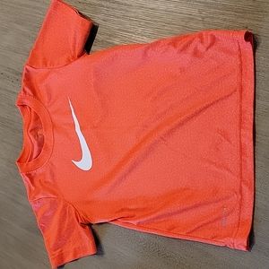 Boys Nike tee
